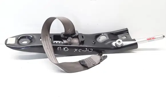 Volvo XC90 Front seatbelt