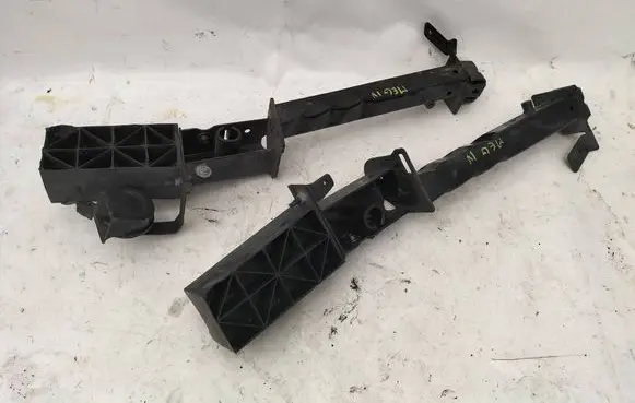 Renault Megane IV Front bumper support beam 