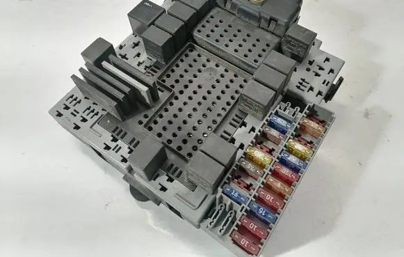 Volvo S80 Fuse module 8622520