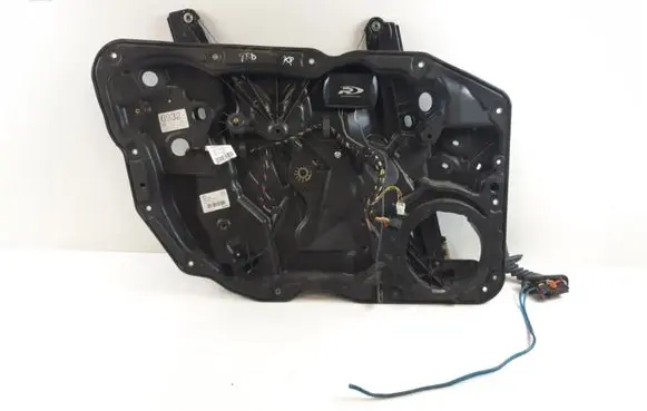 Volkswagen Touareg II Front window lifting mechanism without motor 7P6837755C 7P6971161ES