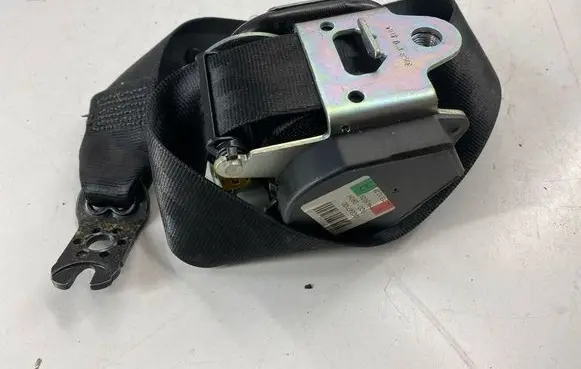 Audi A3 S3 8V Rear seatbelt 8V5857805 8V5857805V04 6988179