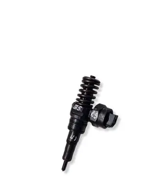 Volkswagen PASSAT B5 Fuel injector 038130073F