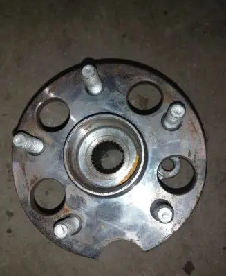 Lexus RX 330 - 350 - 400H Rear wheel hub