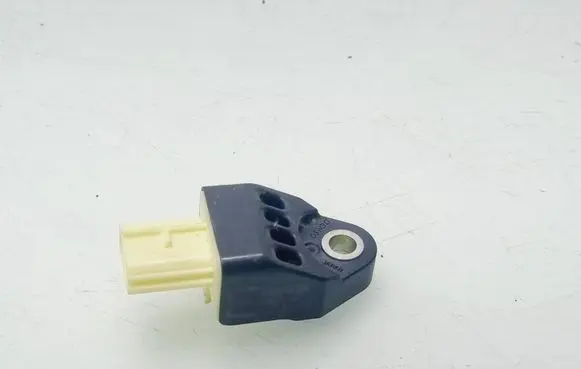 Toyota RAV 4 (XA30) Airbag deployment crash/impact sensor 8983142010