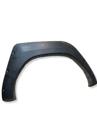 Toyota Hilux (AN120, AN130) Rear arch trim 