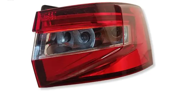 Skoda Superb B8 (3V) Rear/tail lights 3V9945208A SK482BA E42072018