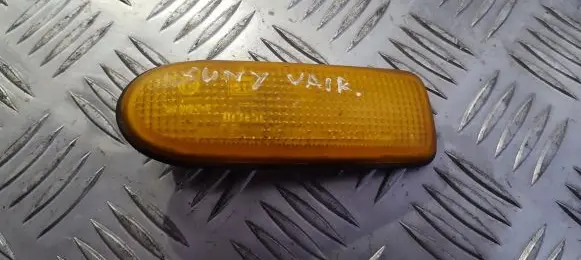 Nissan Sunny Front fender indicator light