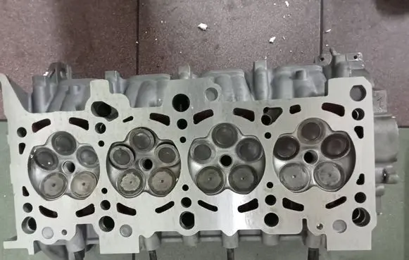 Audi A4 S4 B6 8E 8H Engine head 06B103373AM