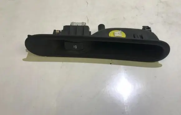 Renault Espace - Grand espace IV Electric window control switch 8200327947