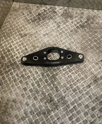 Mercedes-Benz E W211 Rear differential/diff mount bracket A2303521806 2303521806