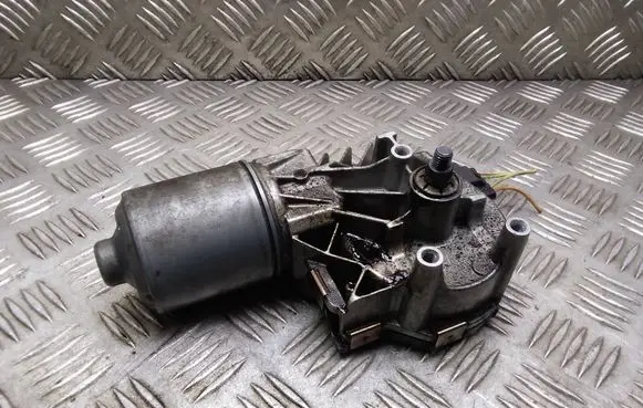 Peugeot 308 Wiper motor 0390241869