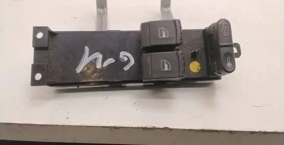 Volkswagen Golf IV Electric window control switch 1J3959857B 03755130