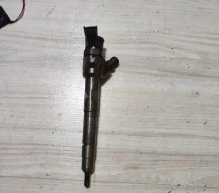 Jaguar F-Pace Fuel injector G4D39K546AA 0445110651