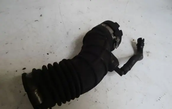 Renault Megane III Air intake hose/pipe 8200937822