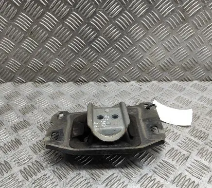 Citroen C5 Aircross Engine mount bracket 9673768480