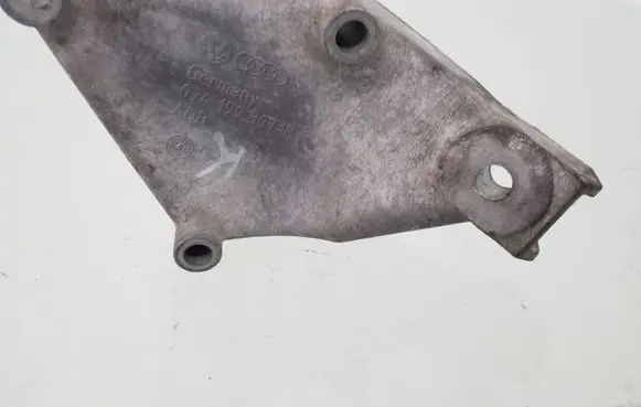 Volkswagen II LT Engine mounting bracket 074199307B