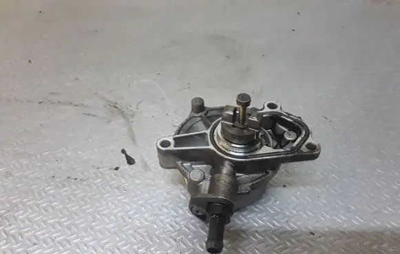 Hyundai i30 Vacuum pump 288102A101