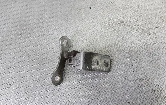 Opel Vectra C Front door lower hinge 