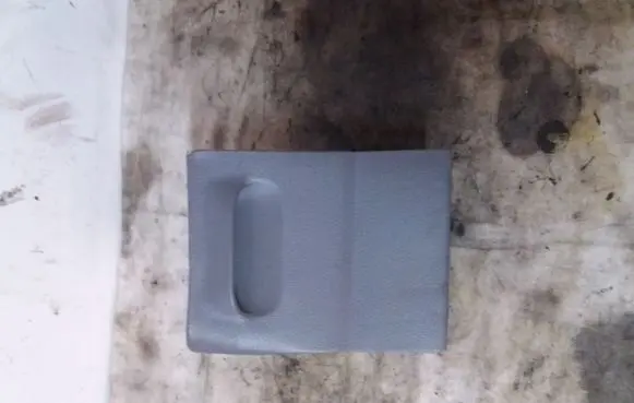 Toyota Avensis Verso Glove box
