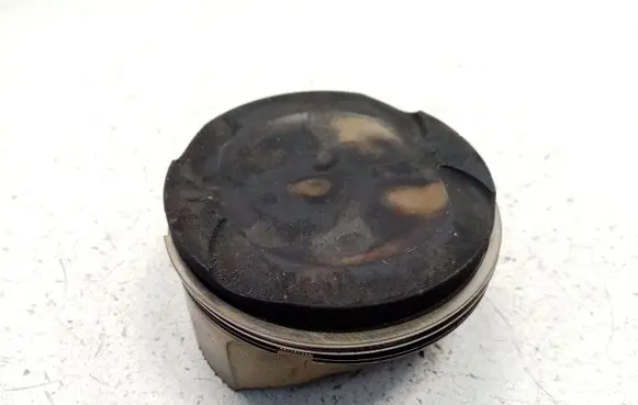 BMW 5 F10 F11 Piston 11257613626 11257576475