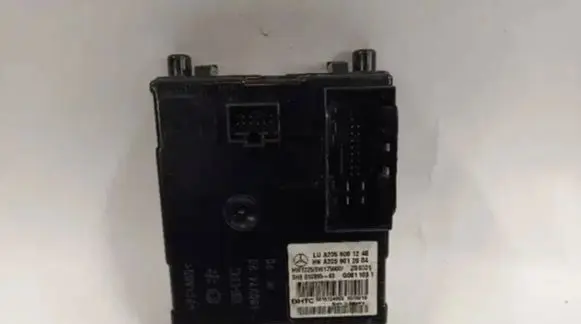 Mercedes-Benz C W205 Air conditioning/heating control unit A2059001240 A2059012004 5HB01089543