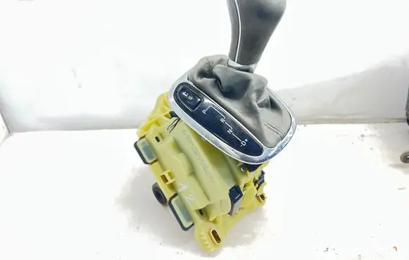 Mercedes-Benz CLK A209 C209 Gear shifter/selector A2032675524