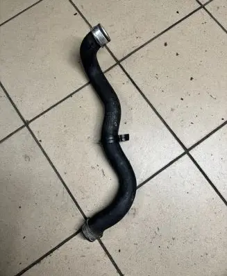 Mercedes-Benz E W212 Engine coolant pipe/hose A2045013102 1313038