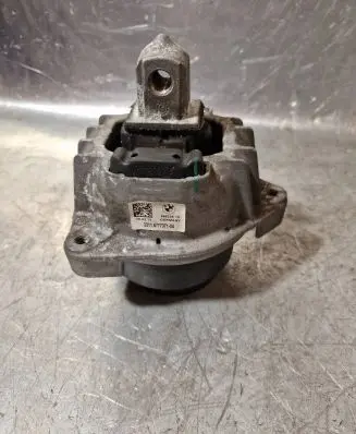BMW 6 F12 F13 Engine mount bracket 6777371 68623513 2036040