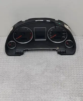 Audi A4 S4 B7 8E 8H Speedometer (instrument cluster) 8E0920901D 0483000201 A263626090