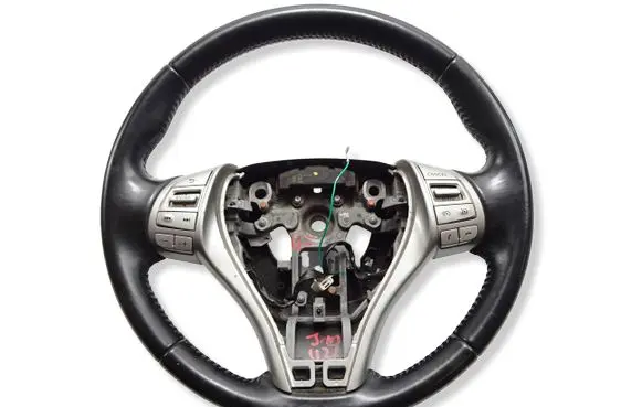 Nissan Qashqai Steering wheel 12NN1