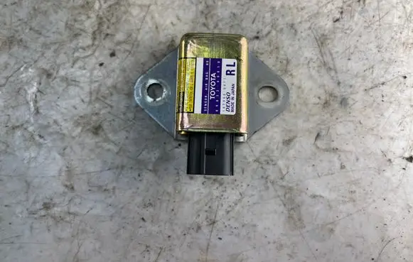 Toyota Land Cruiser (J120) Airbag deployment crash/impact sensor 8983360010 1879000471