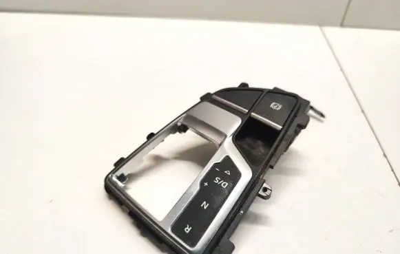 Audi A5 Gear shifter surround trim plastic 8W1713111C 0555774 201218