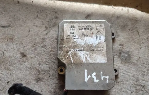 Skoda Fabia Mk1 (6Y) Airbag control unit/module 1C0909601A