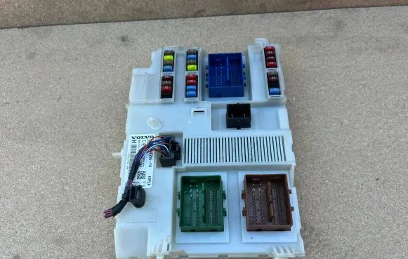 Volvo V70 Comfort/convenience module 31327994AA 3659AF01125TP CG9T14C256FA