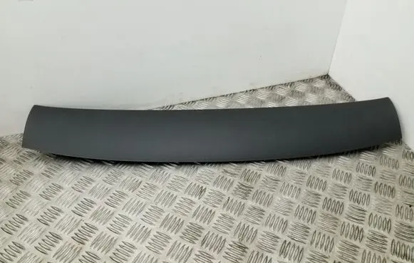 Volkswagen Tiguan Tailgate/trunk upper cover trim 5N0867707B