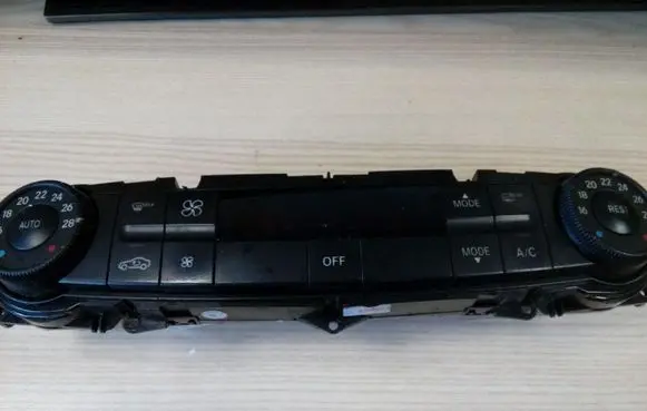 Mercedes-Benz E W211 Climate control unit A2118303090 MB224