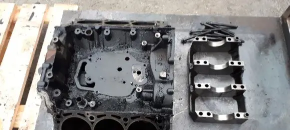 Audi A5 8T 8F Engine block 059103021BP