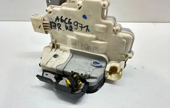 Audi A6 S6 C6 4F Front door lock