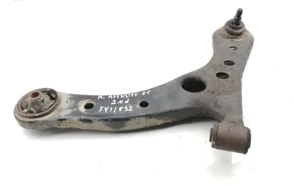 Toyota Avensis T250 Front lower control arm/wishbone
