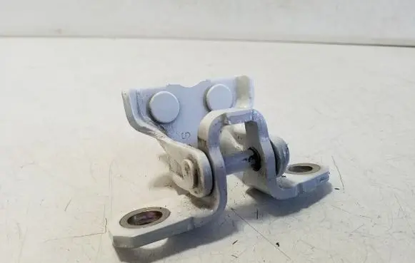 Mitsubishi L200 Rear door upper hinge 