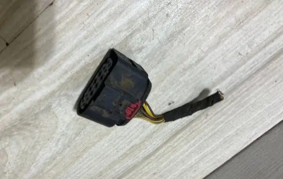 Audi A4 S4 B9 Headlight/headlamp wiring loom/harness 8w0973737