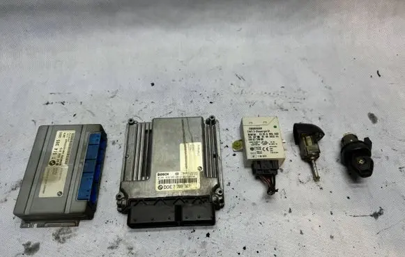 BMW 3 E46 Engine ECU kit and lock set 7789327