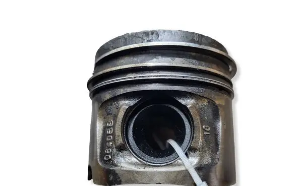 BMW 1 E81 E87 Piston N47