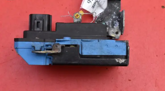 Volvo S80 Front door lock