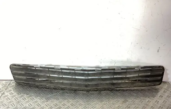 Mercedes-Benz C W204 Front bumper lower grill A2048850023