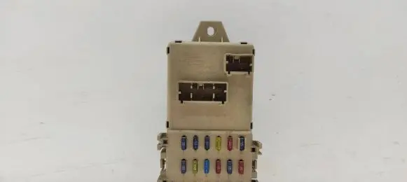 Subaru Forester SF Fuse module JB200400