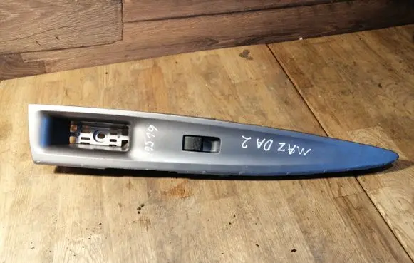Mazda 2 Electric window control switch 3M71A24184