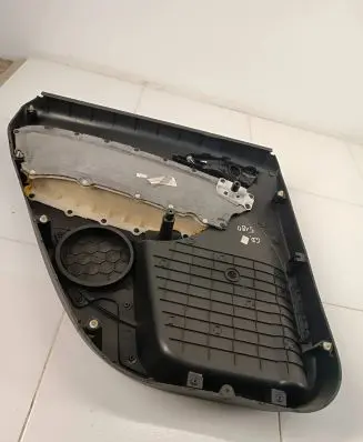 Skoda Yeti (5L) Rear door card panel trim 8L0867212