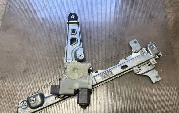 Peugeot 3008 I Front door window regulator with motor 9682808980 912025105 914388101