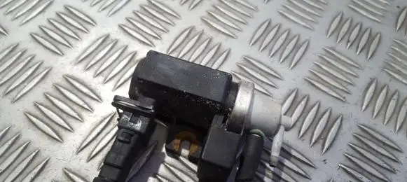 Hyundai Elantra Turbo solenoid valve 72190316 7.2190316